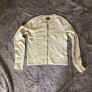 New without tags Banana Republic sweater small